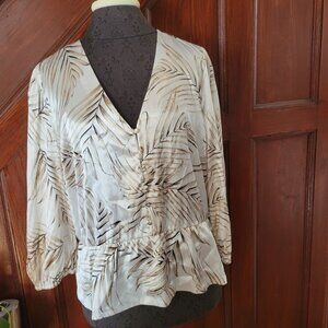 White House Black Market Womens Leaf Print Satin Blouse With Ruched Front & V-Ne
